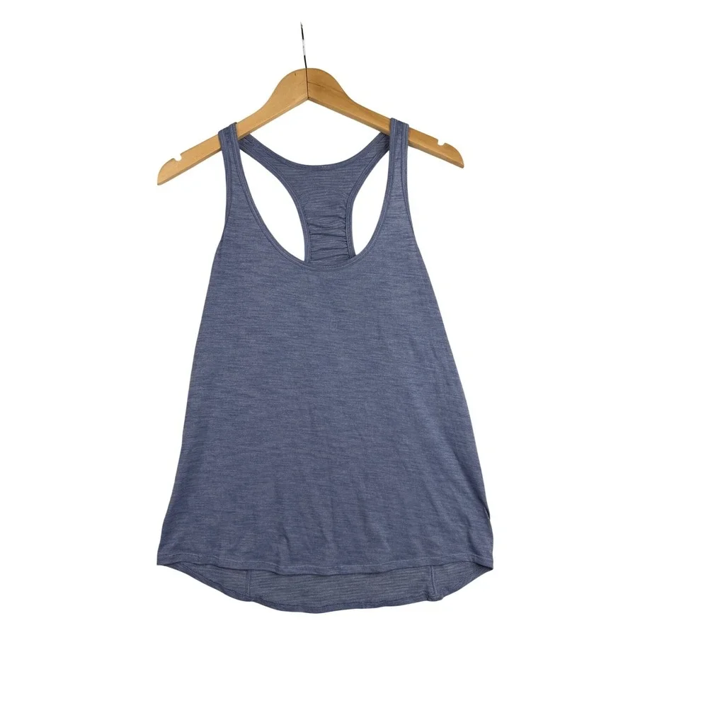 Lululemon Racerback‎ Tank Top size Medium Blue